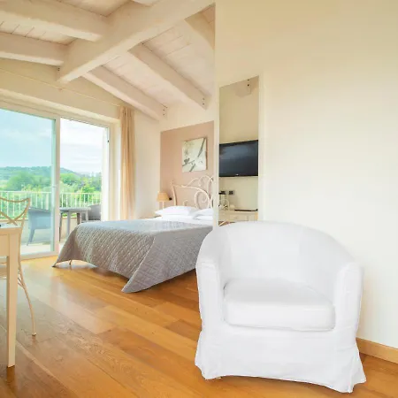 Giardino Suites&spa 4*