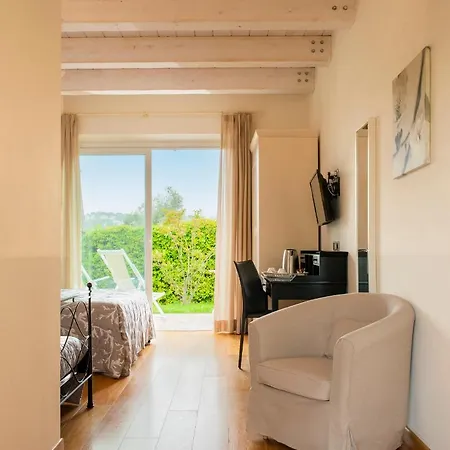 Giardino Suites&spa 4*