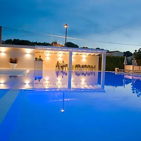 Giardino Suites&spa فندق نومانا