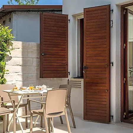 Giardino Suites&spa 4* نومانا