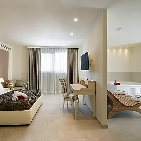 Giardino Suites&spa Hotel 4*